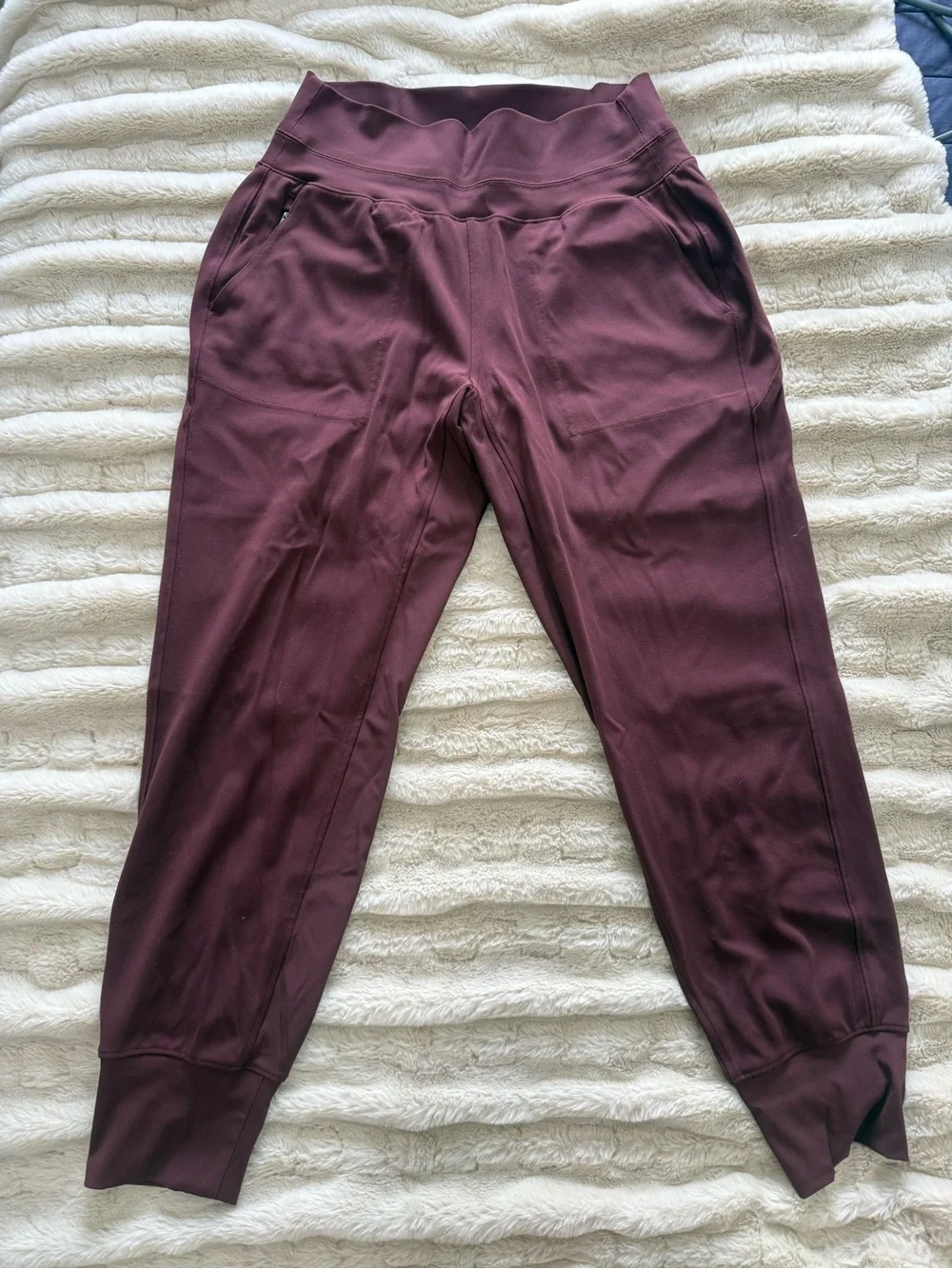 Athleta Women’s Burgundy Jogger Pants